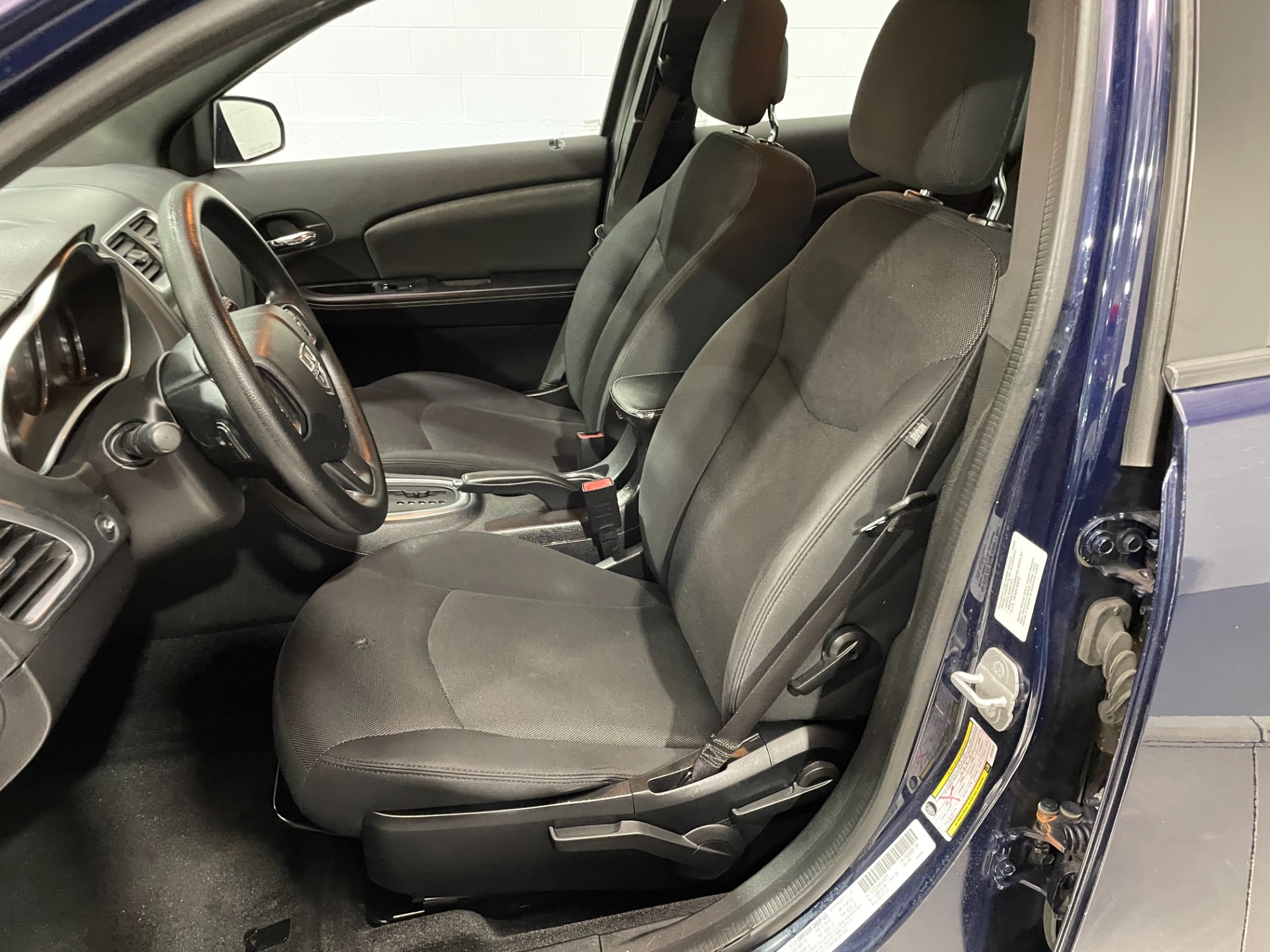 Used-2014-Dodge-Avenger-SE-FWD