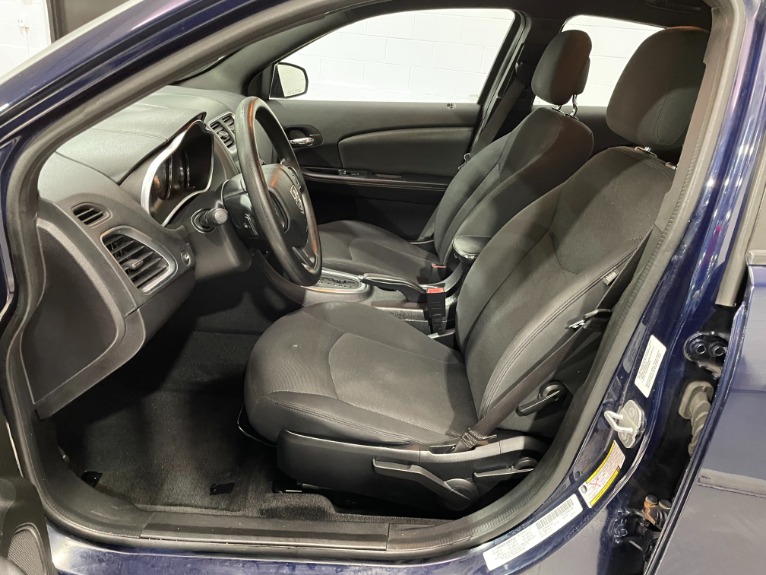 Used-2014-Dodge-Avenger-SE-FWD