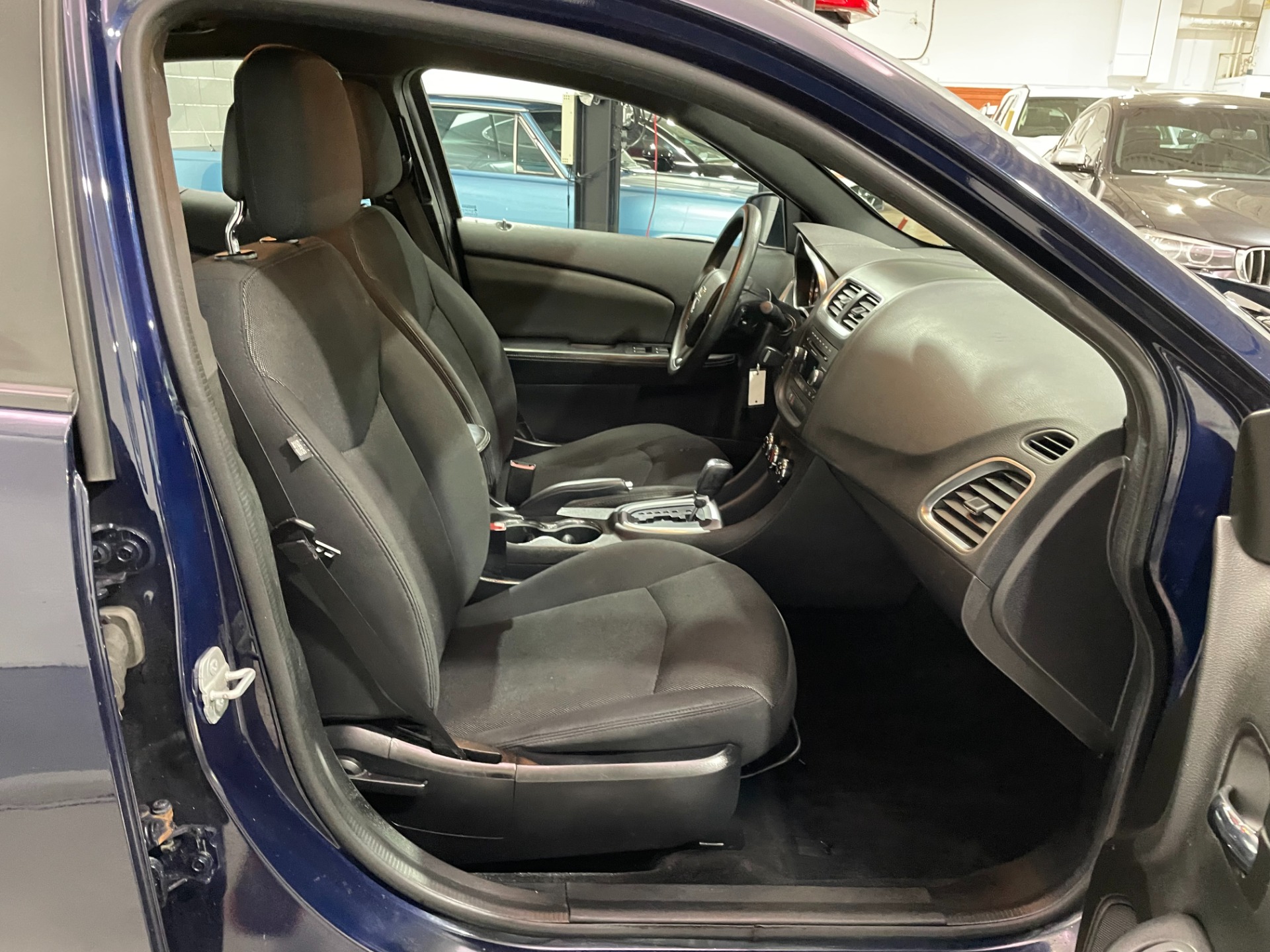 Used-2014-Dodge-Avenger-SE-FWD