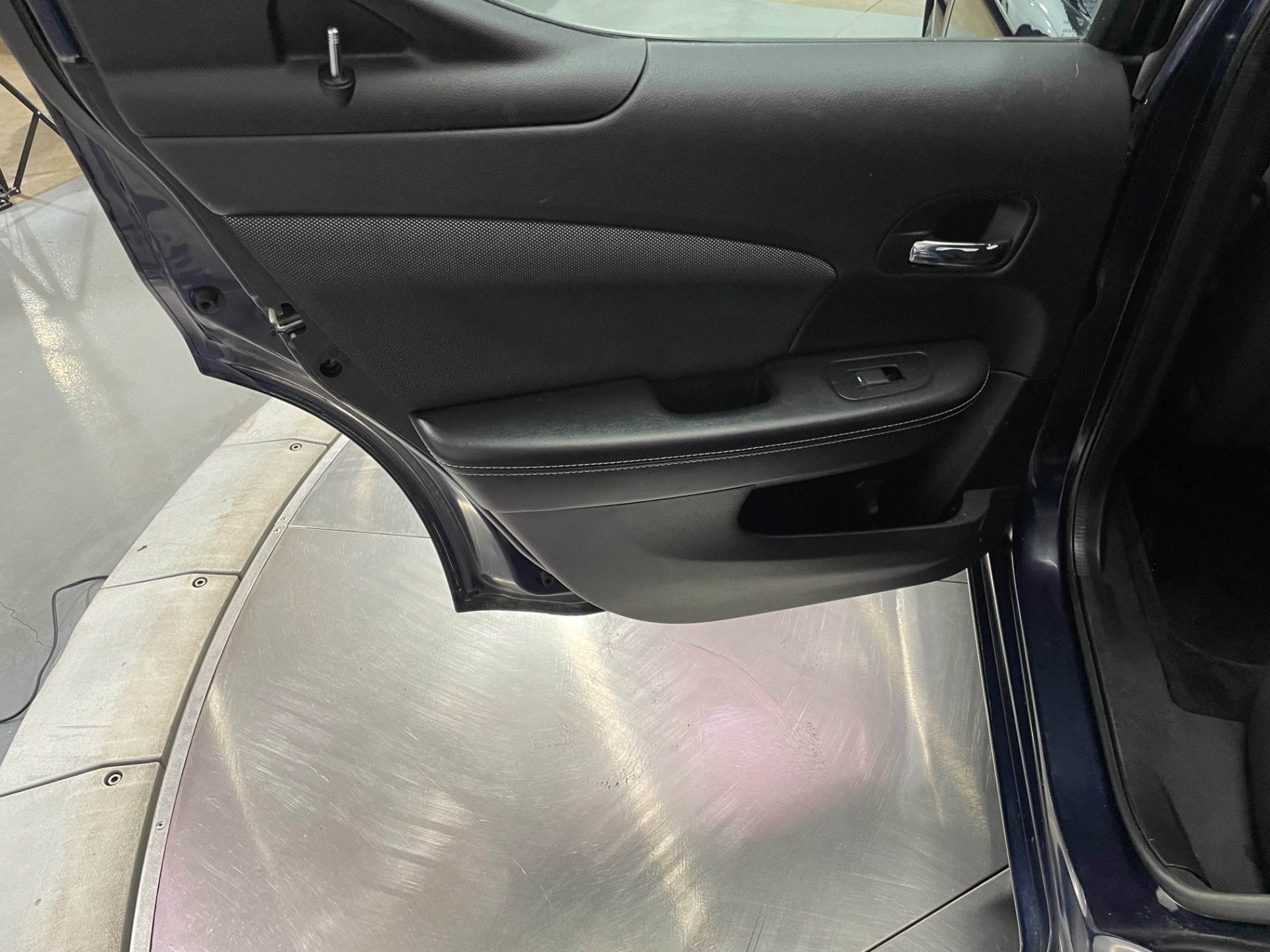 Used-2014-Dodge-Avenger-SE-FWD