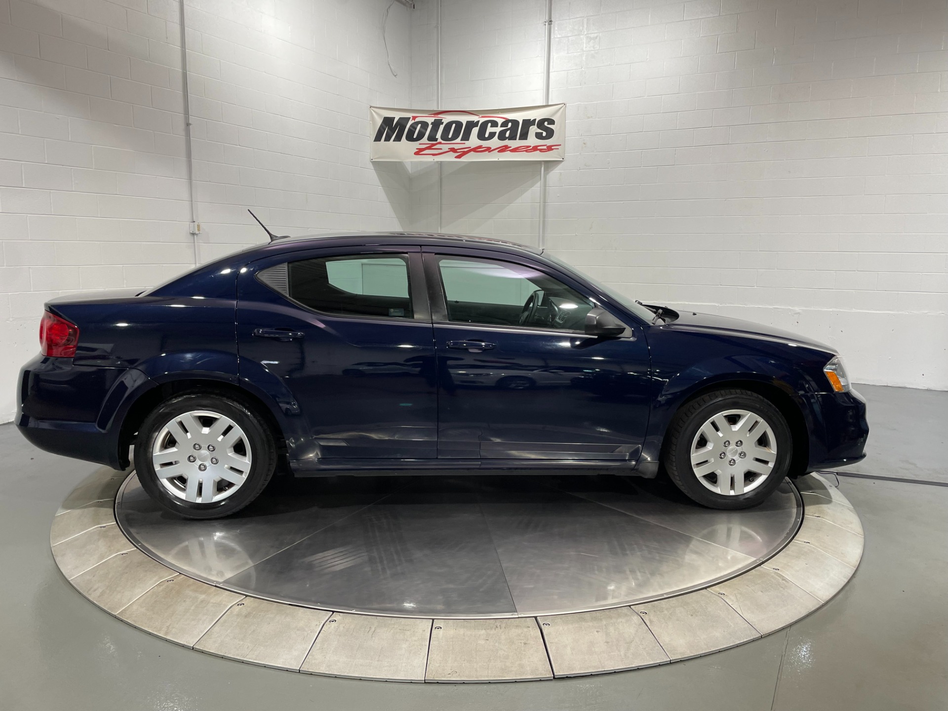 Used-2014-Dodge-Avenger-SE-FWD