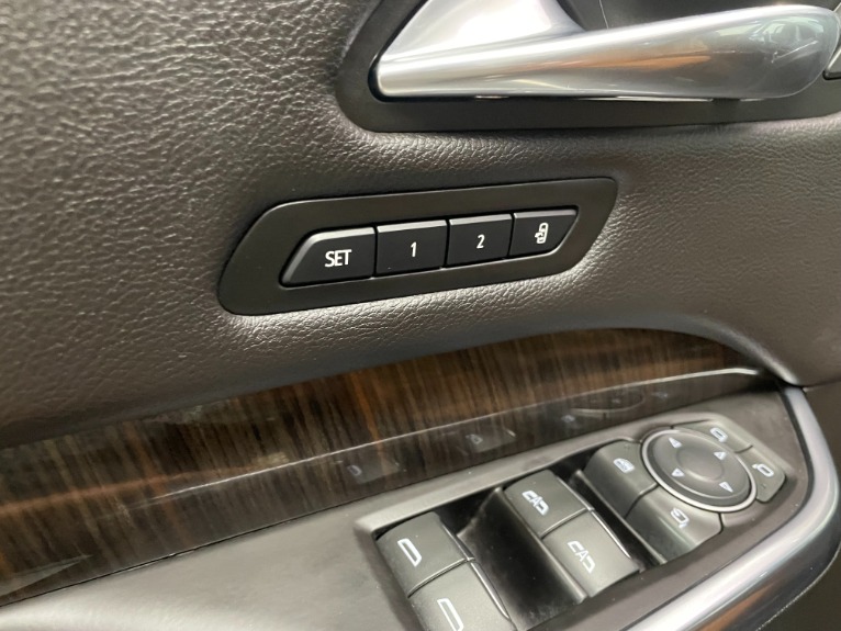 Used-2019-Cadillac-XT4-Premium-Luxury-4X4