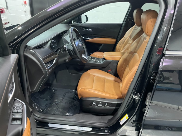 Used-2019-Cadillac-XT4-Premium-Luxury-4X4