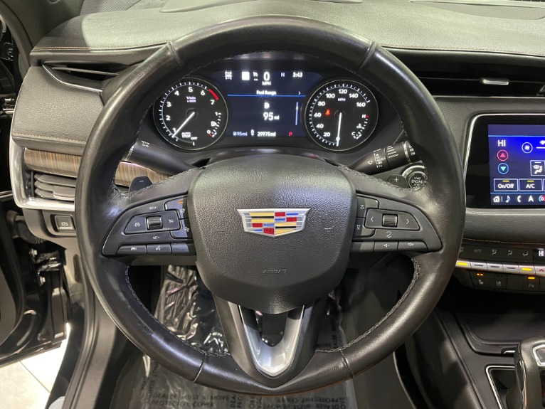 Used-2019-Cadillac-XT4-Premium-Luxury-4X4