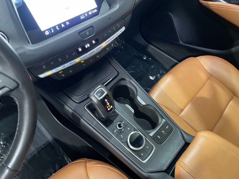 Used-2019-Cadillac-XT4-Premium-Luxury-4X4
