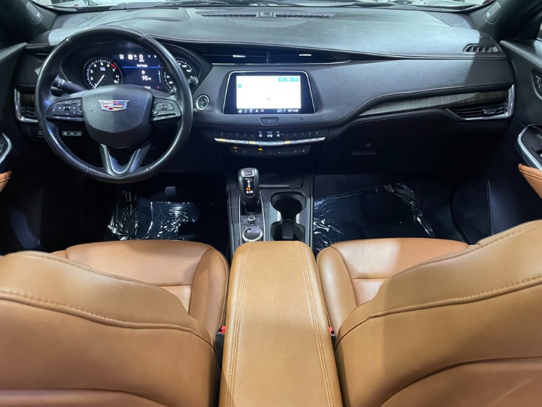 Used-2019-Cadillac-XT4-Premium-Luxury-4X4