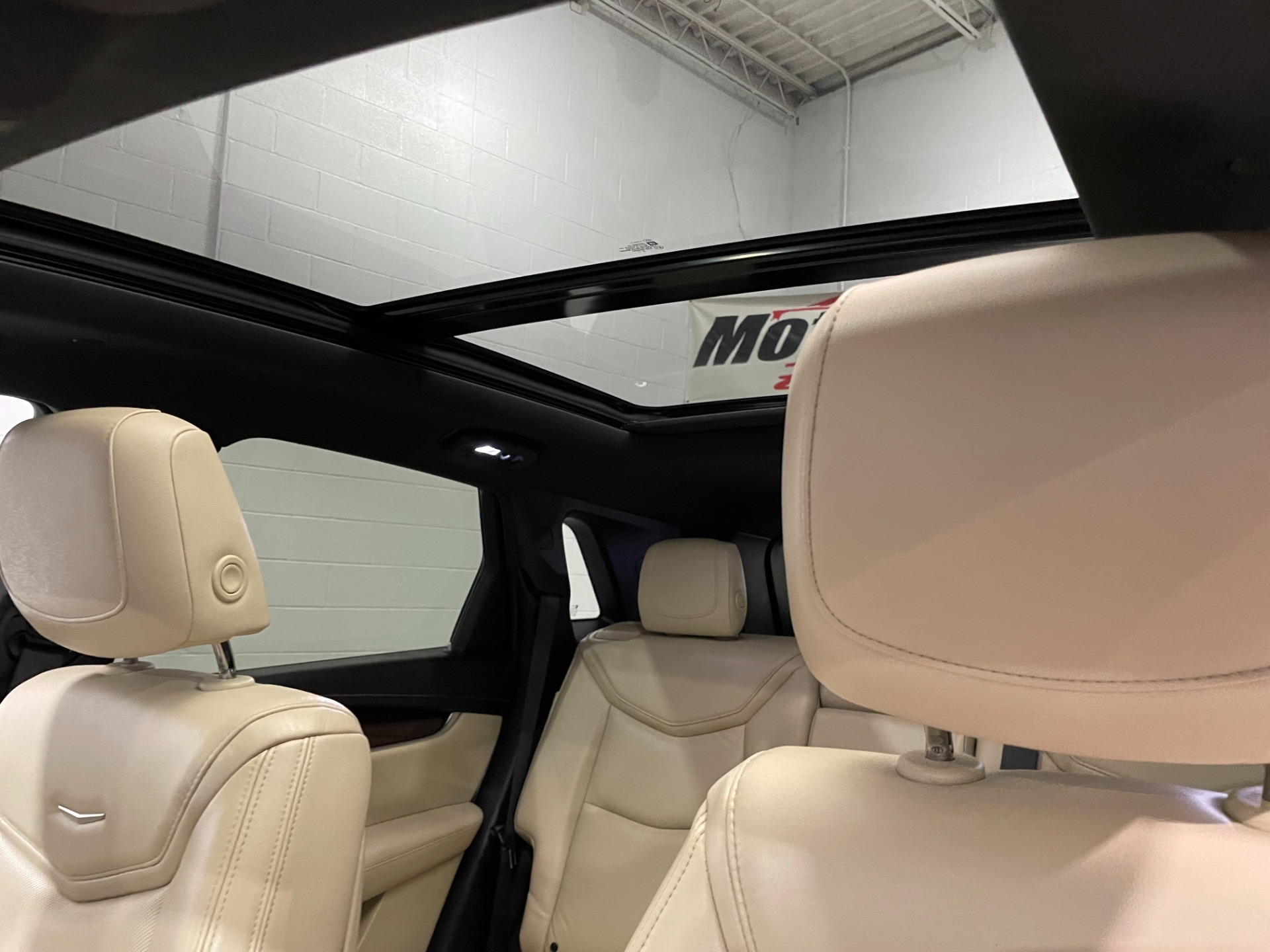 Used-2017-Cadillac-XT5-Luxury-4X4