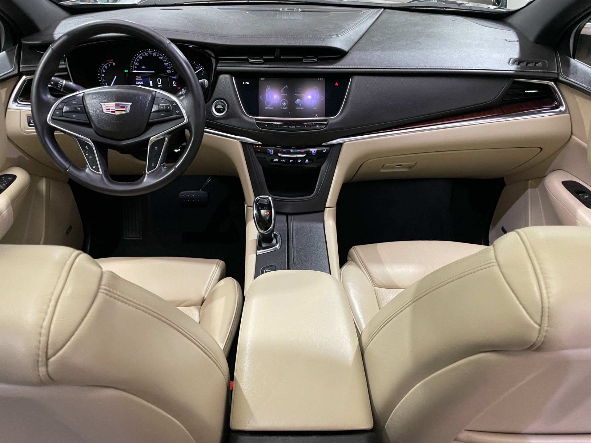 Used-2017-Cadillac-XT5-Luxury-4X4