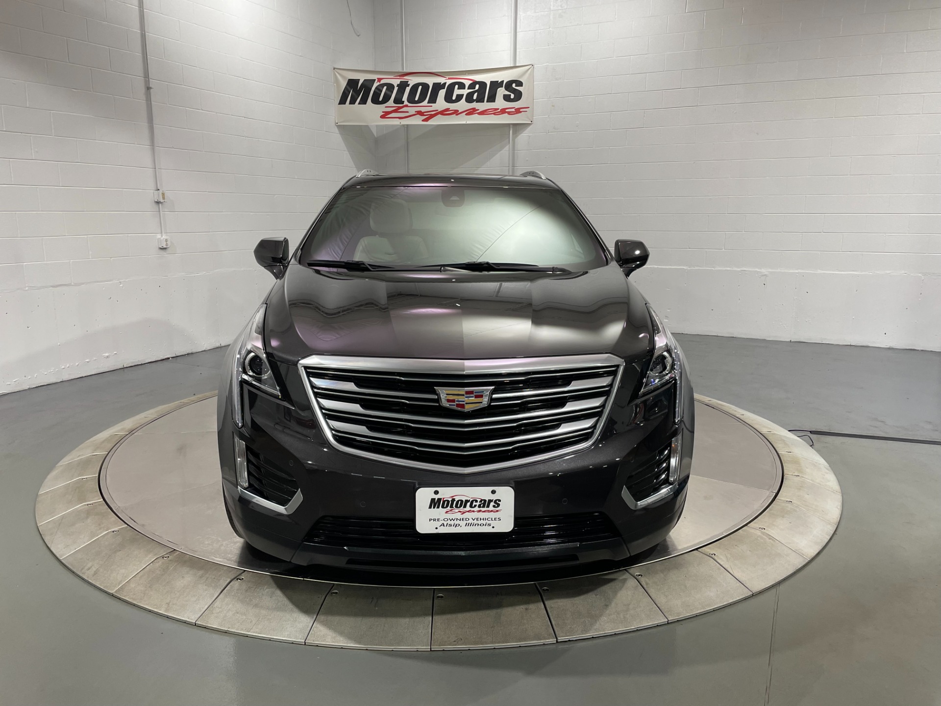 Used-2017-Cadillac-XT5-Luxury-4X4