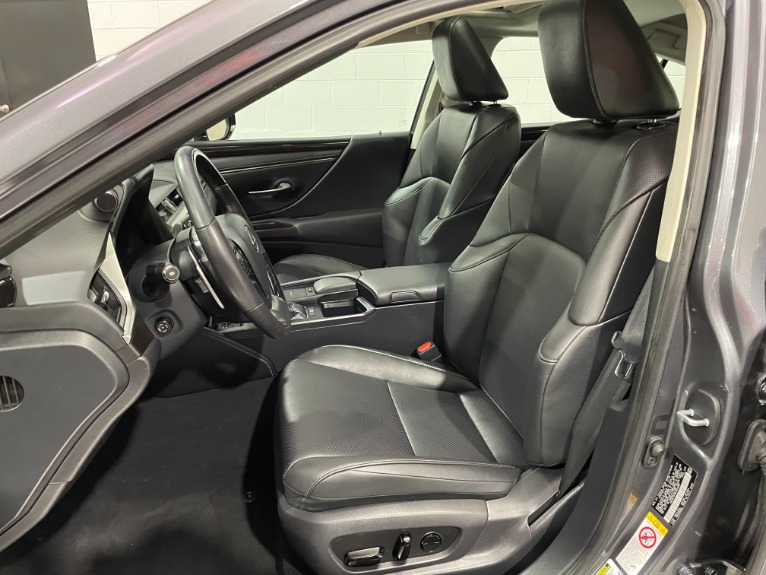 Used-2019-Lexus-ES-350-Luxury-FWD