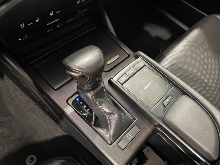 Used-2019-Lexus-ES-350-Luxury-FWD