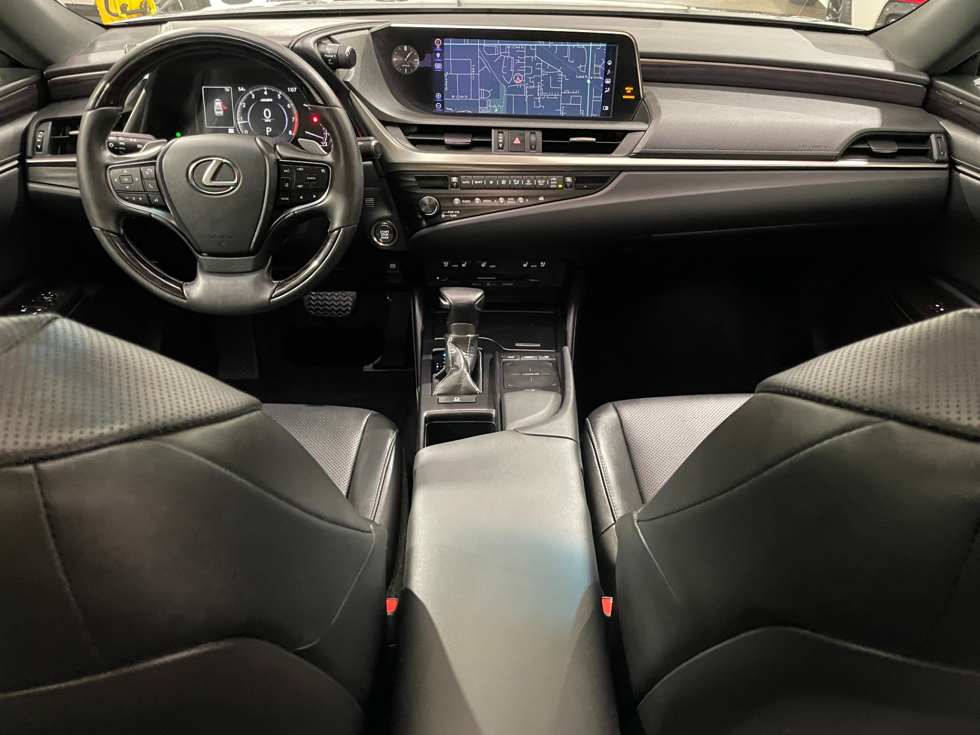Used-2019-Lexus-ES-350-Luxury-FWD