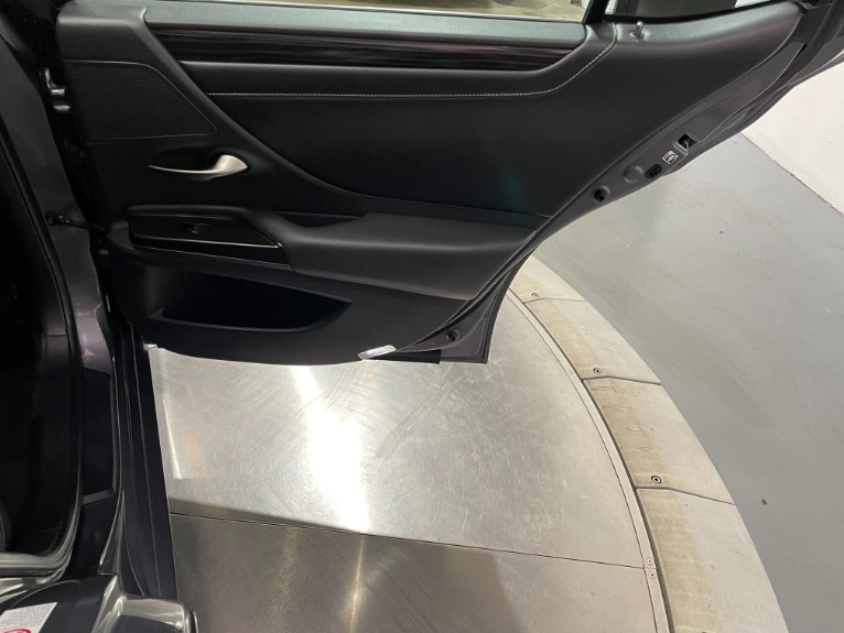 Used-2019-Lexus-ES-350-Luxury-FWD