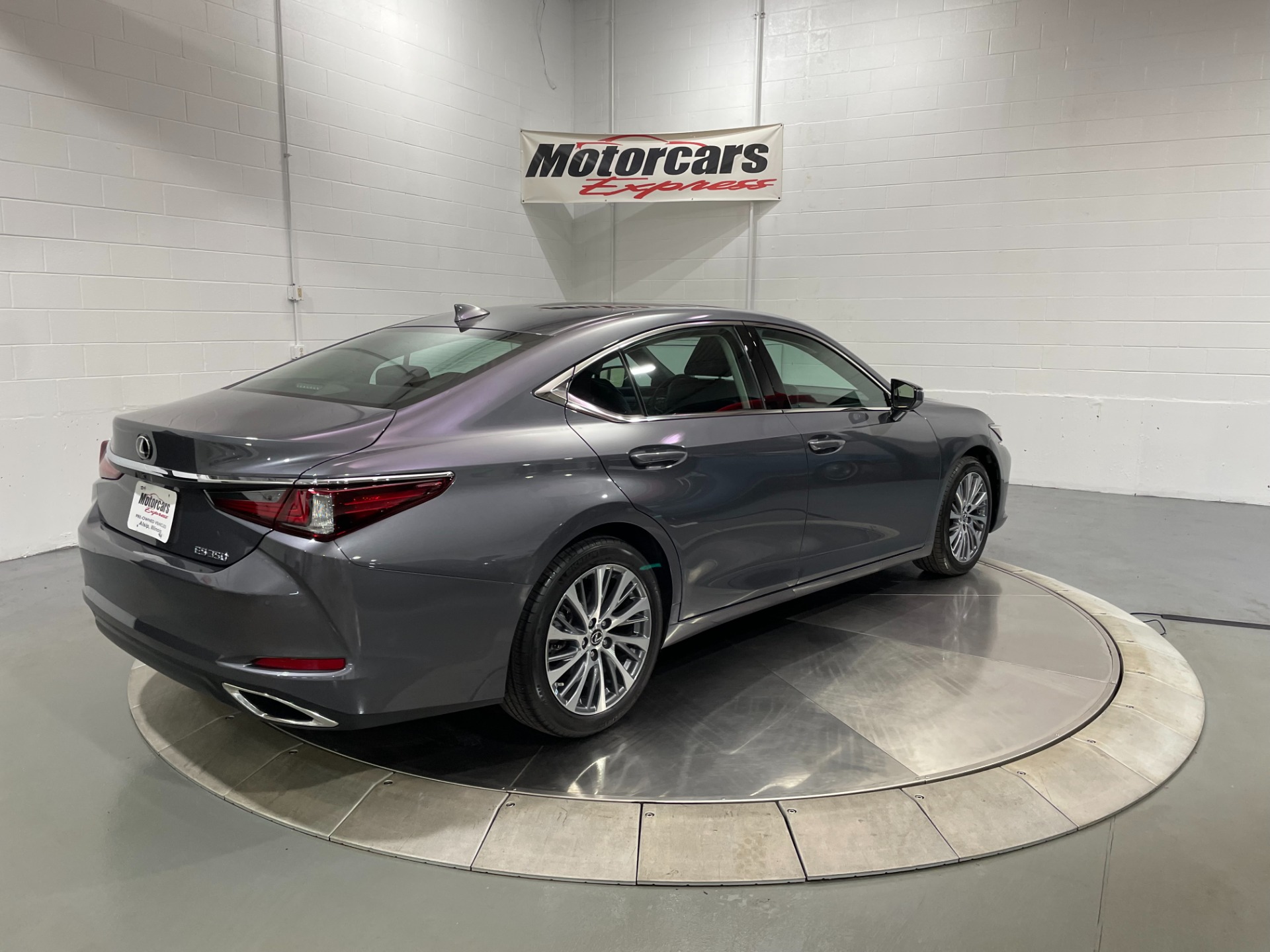Used-2019-Lexus-ES-350-Luxury-FWD
