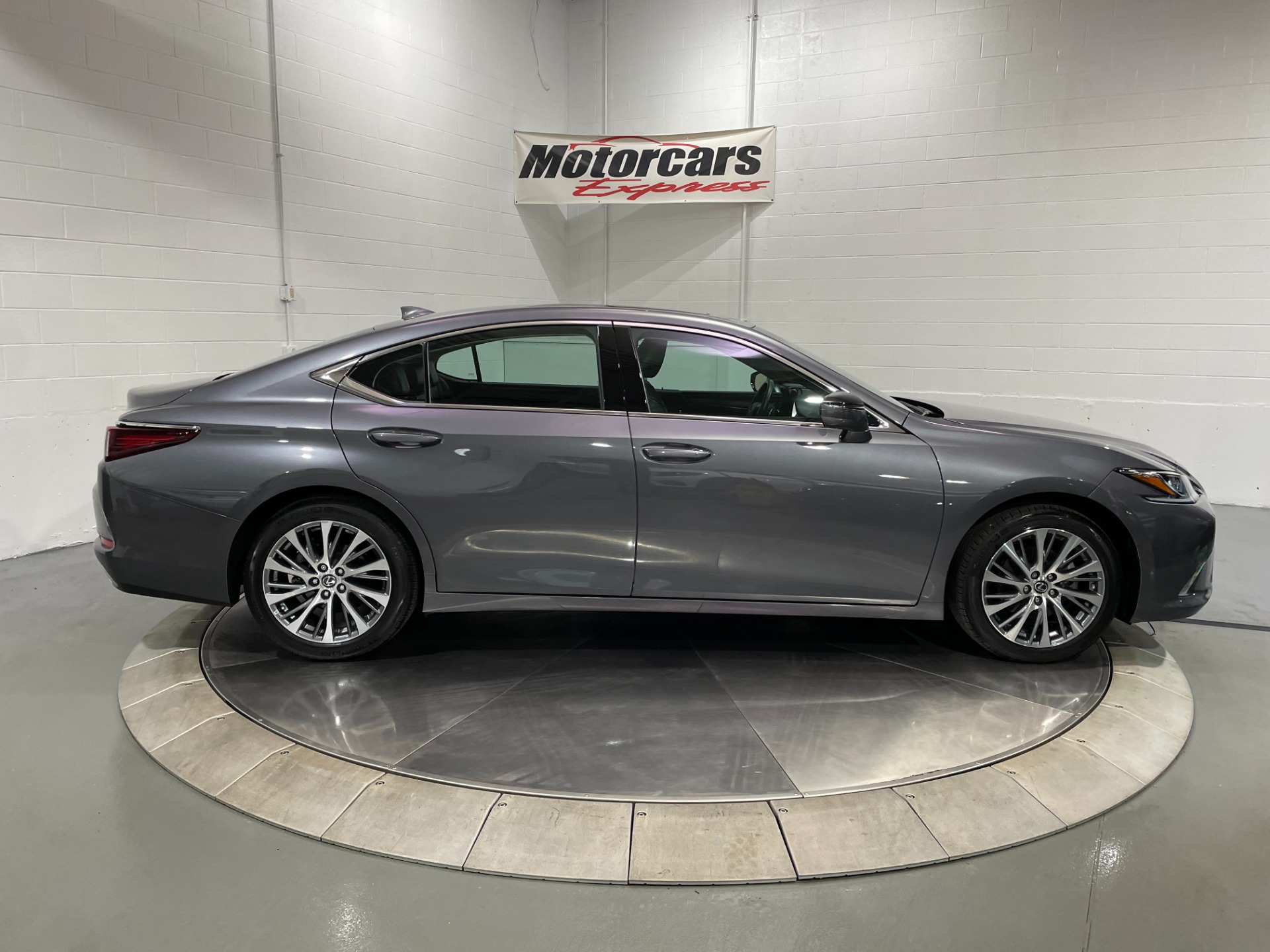 Used-2019-Lexus-ES-350-Luxury-FWD