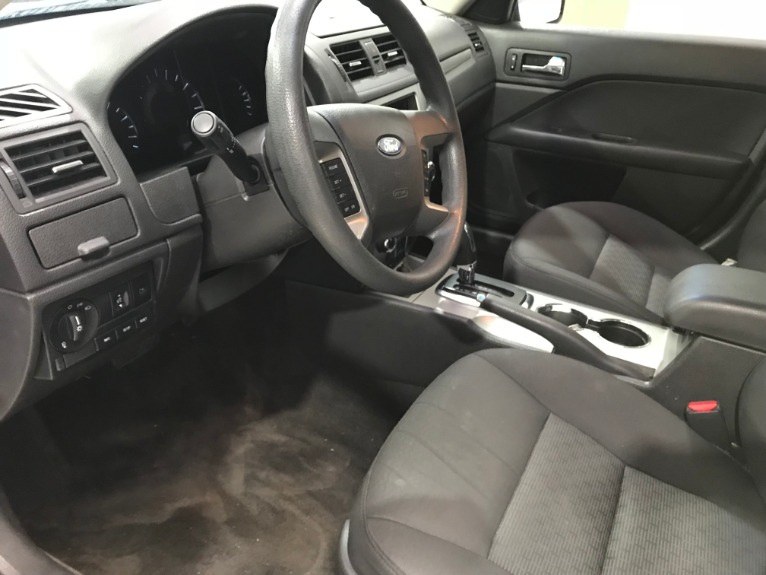 Used-2010-Ford-Fusion-SE