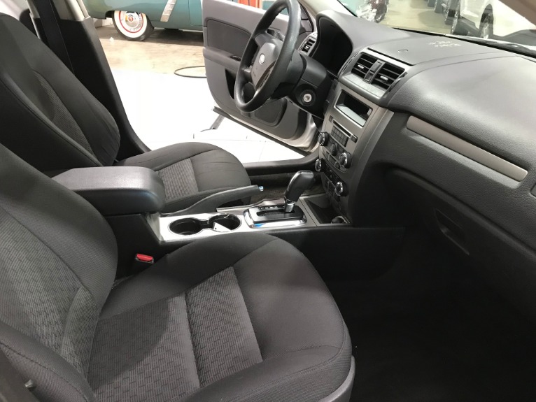 Used-2010-Ford-Fusion-SE