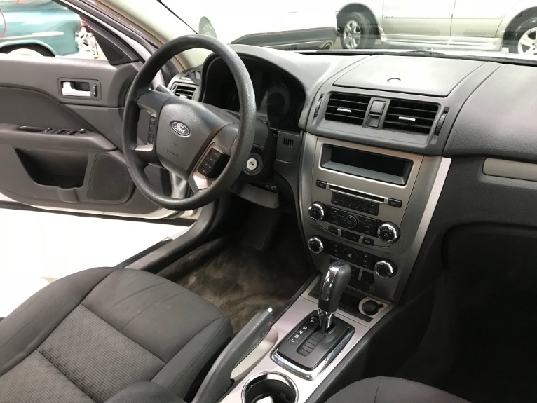 Used-2010-Ford-Fusion-SE