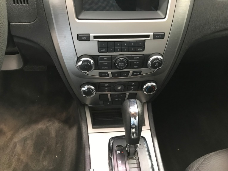 Used-2010-Ford-Fusion-SE