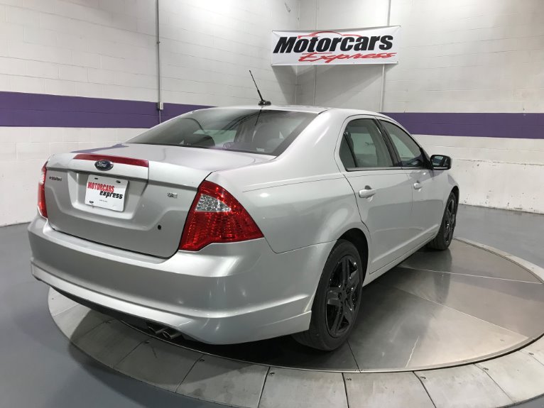Used-2010-Ford-Fusion-SE