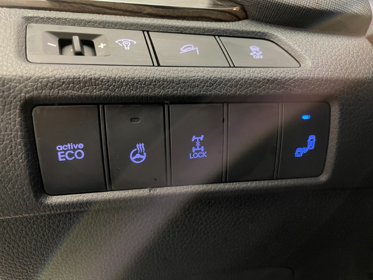 Used-2016-Hyundai-SANTA-FE-Sport-20T-Ultimate-AWD