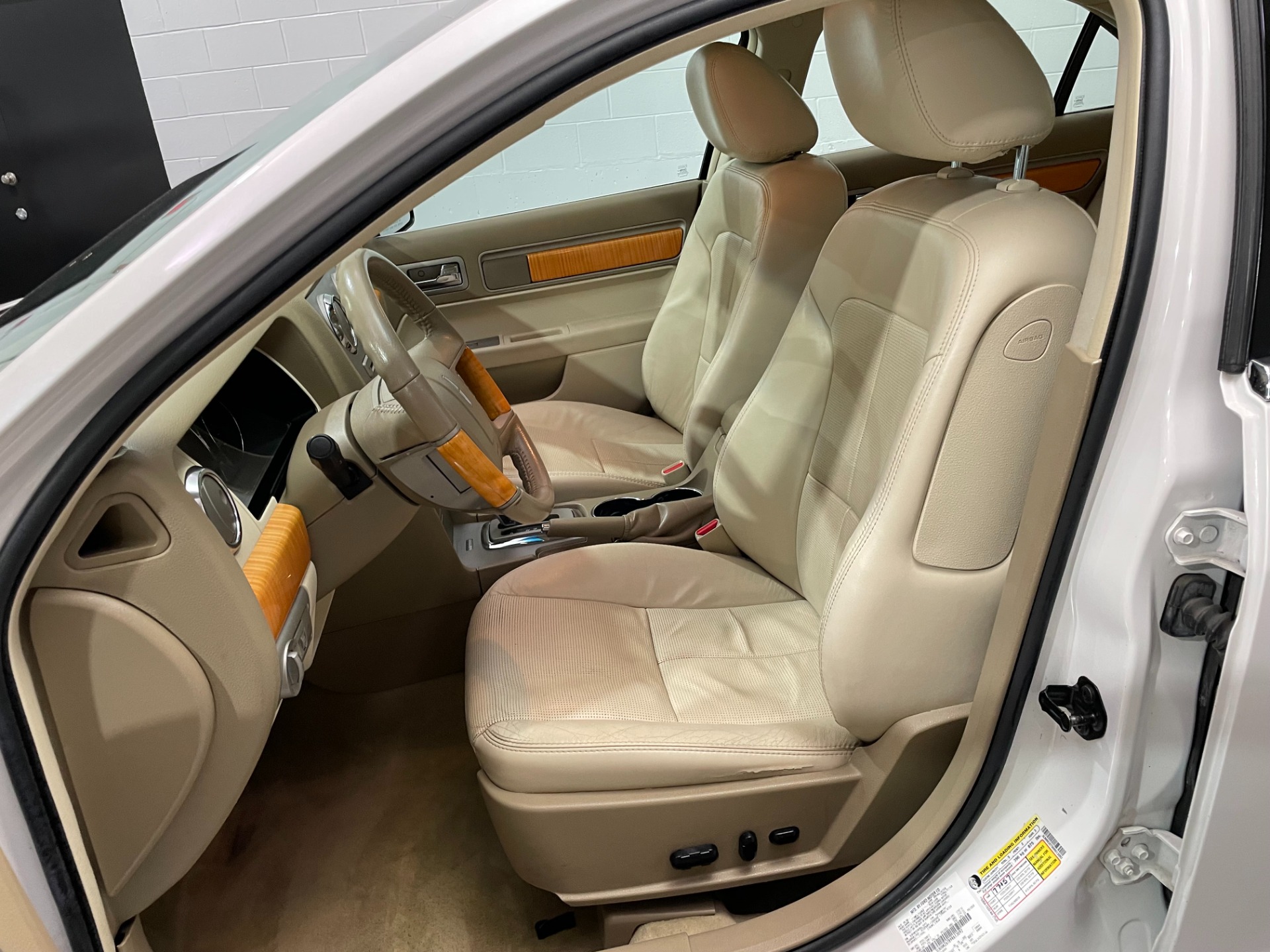 Used-2009-Lincoln-MKZ-FWD