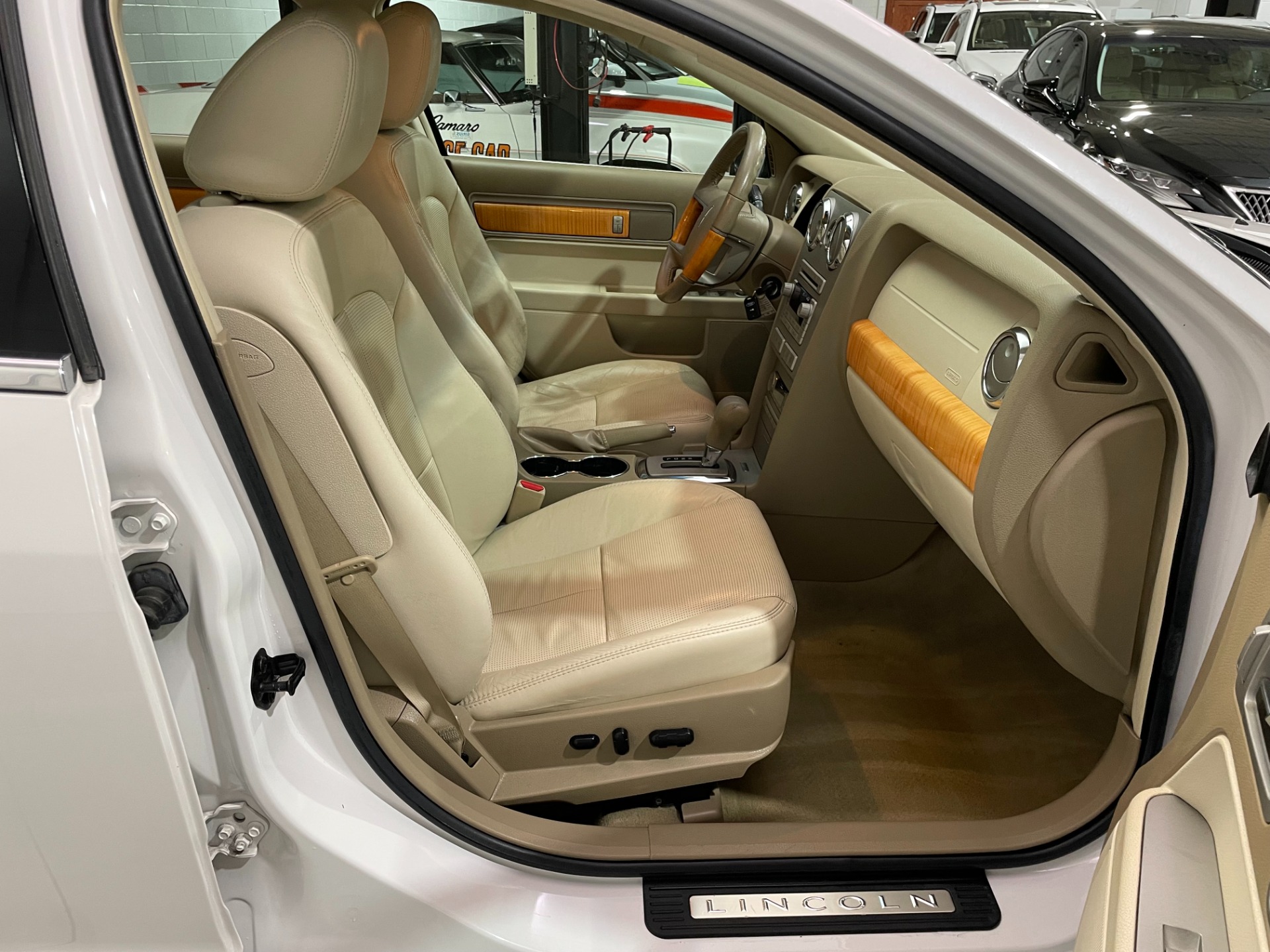 Used-2009-Lincoln-MKZ-FWD