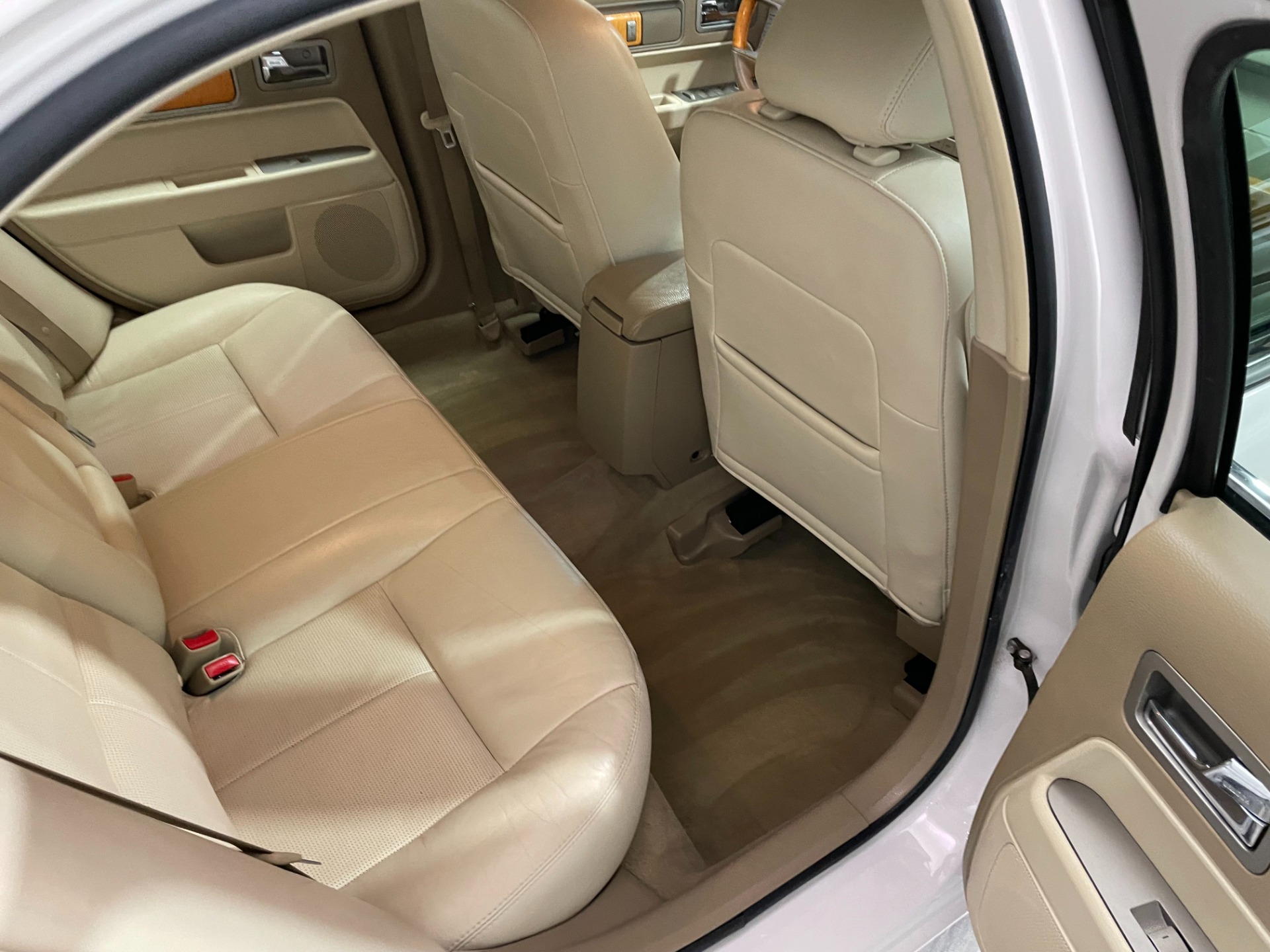 Used-2009-Lincoln-MKZ-FWD