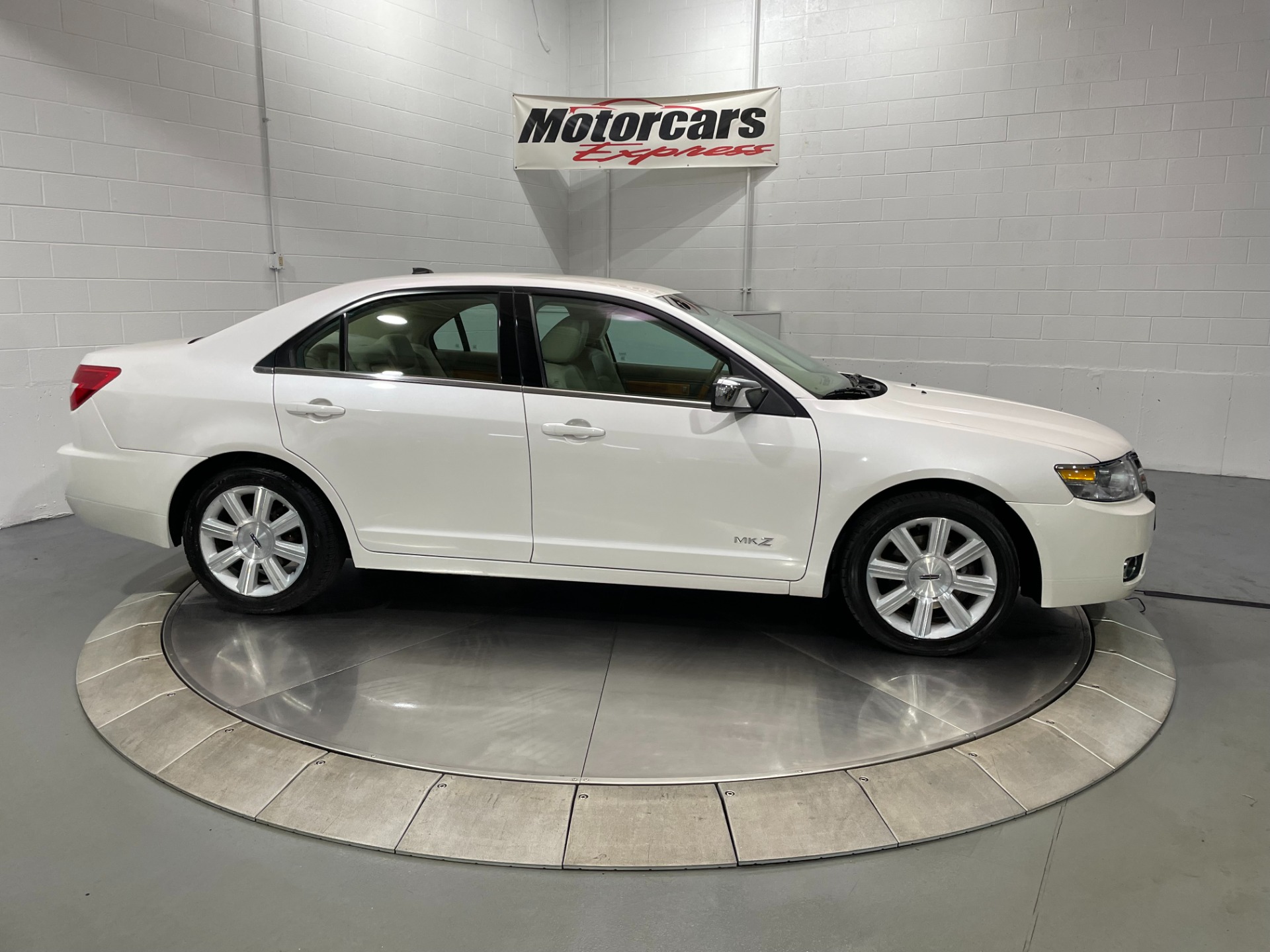 Used-2009-Lincoln-MKZ-FWD