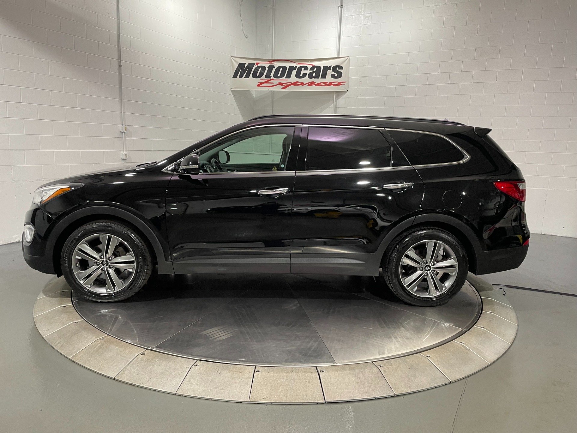 Used-2014-Hyundai-SANTA-FE-Limited-FWD
