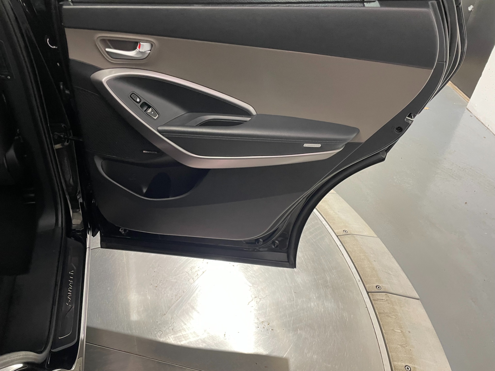 Used-2014-Hyundai-SANTA-FE-Limited-FWD