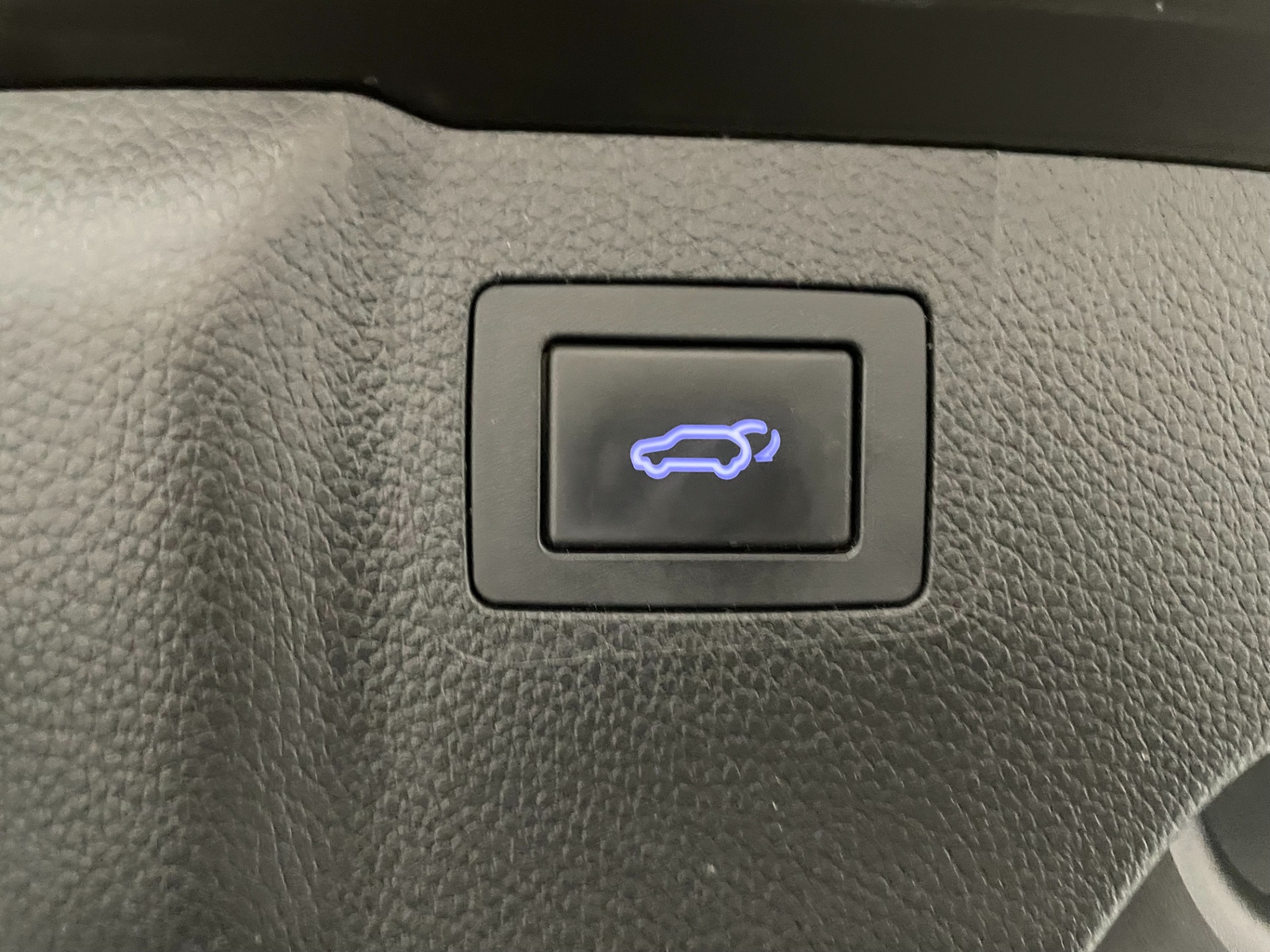 Used-2014-Hyundai-SANTA-FE-Limited-FWD