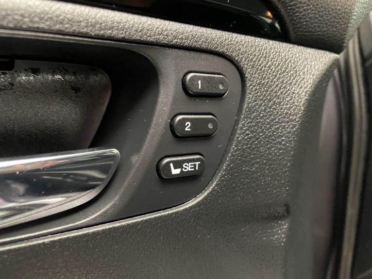 Used-2019-Honda-Pilot-Touring-8P-AWD
