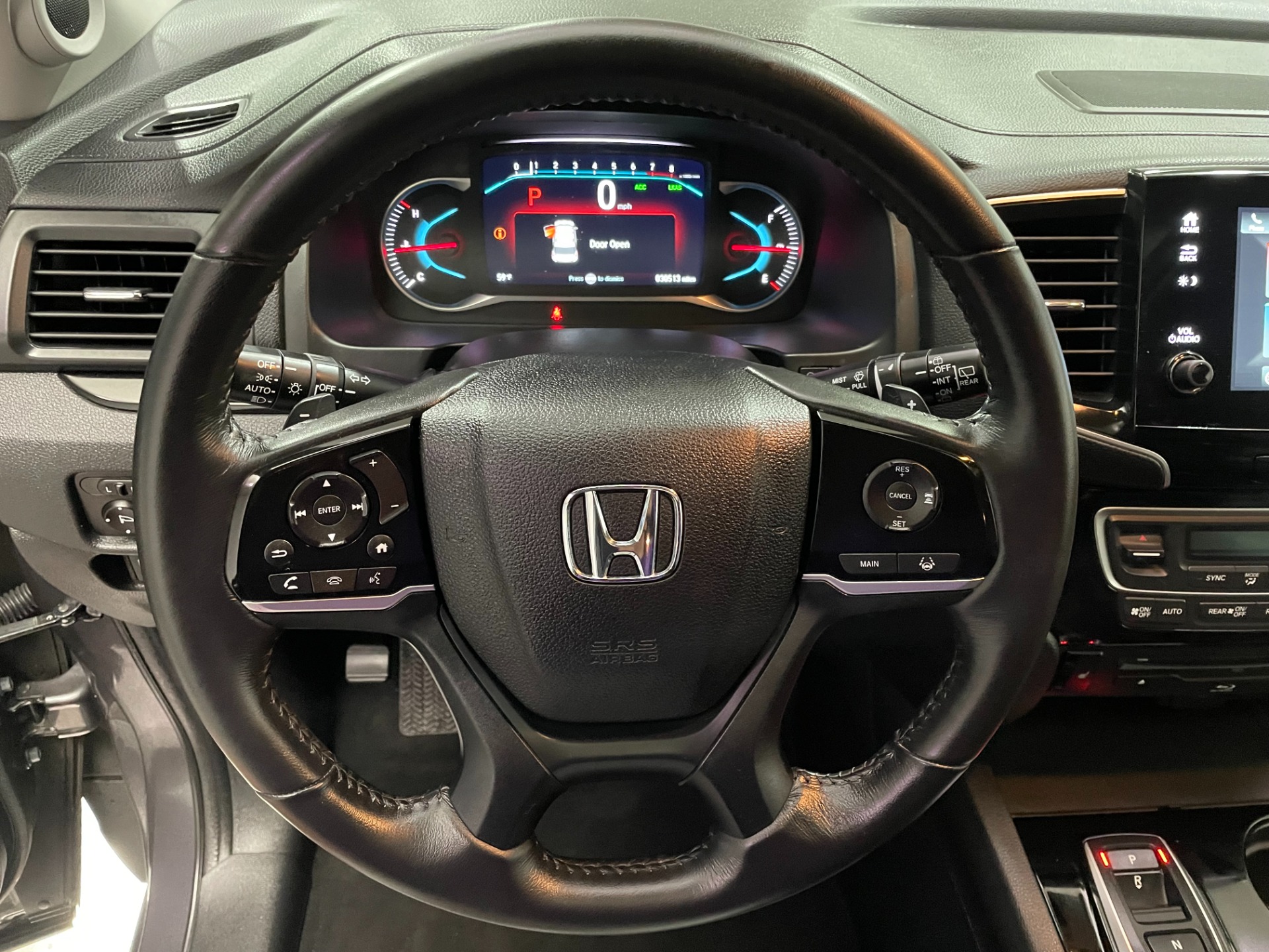 Used-2019-Honda-Pilot-Touring-8P-AWD