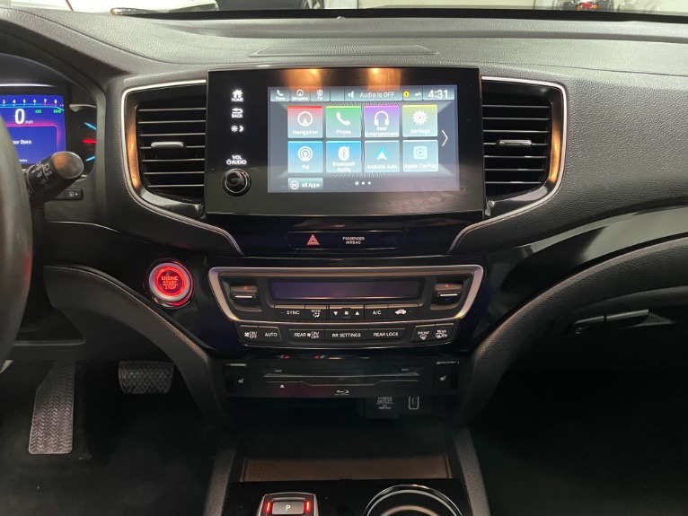 Used-2019-Honda-Pilot-Touring-8P-AWD