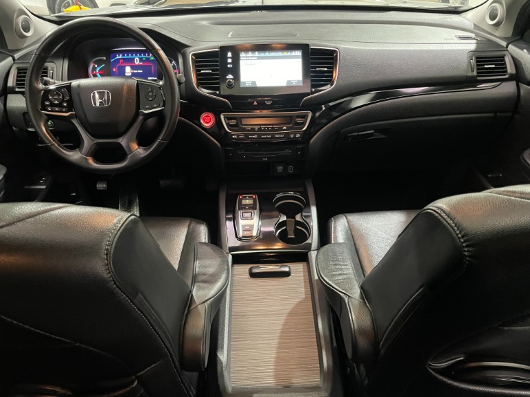 Used-2019-Honda-Pilot-Touring-8P-AWD