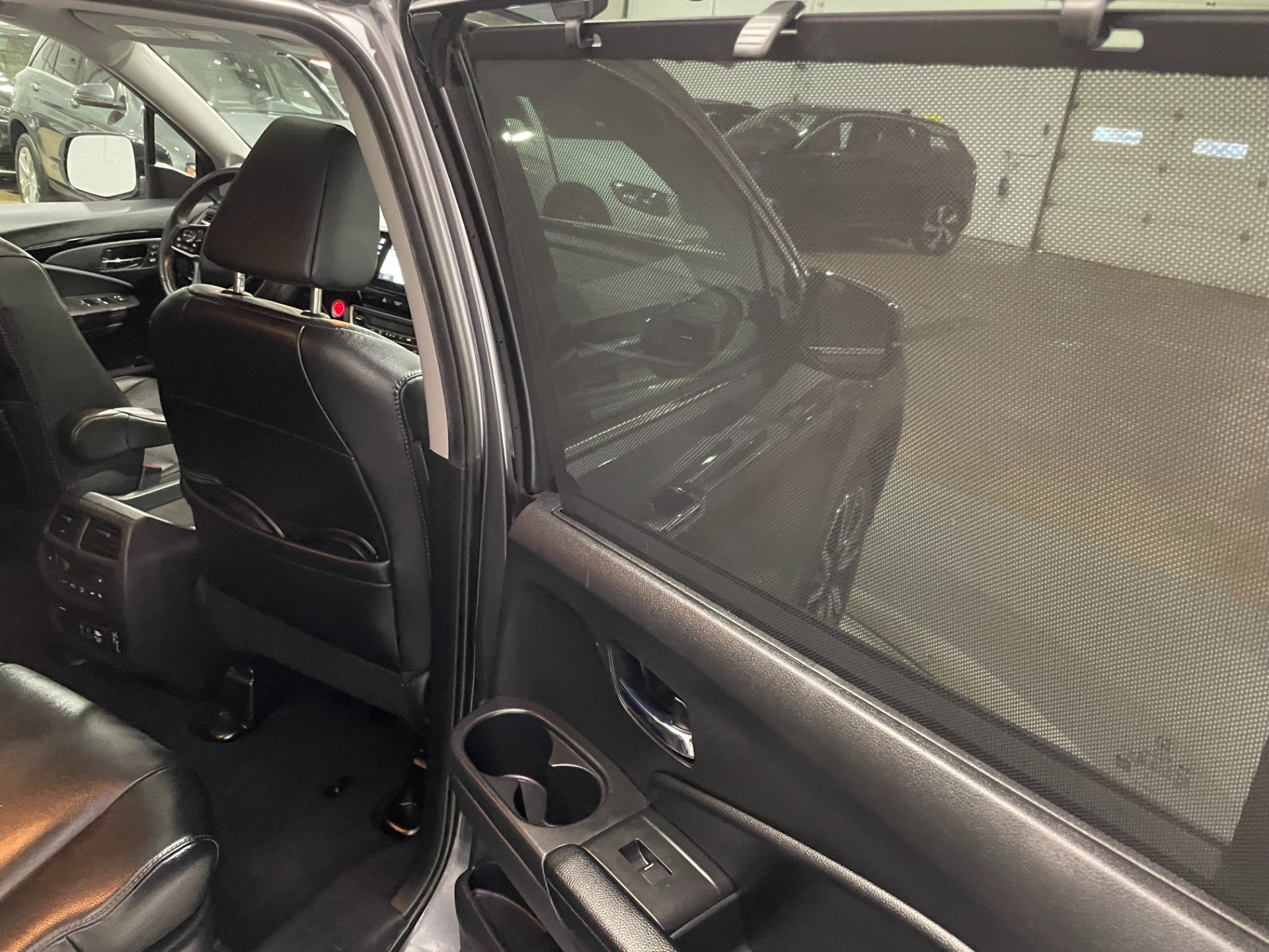 Used-2019-Honda-Pilot-Touring-8P-AWD