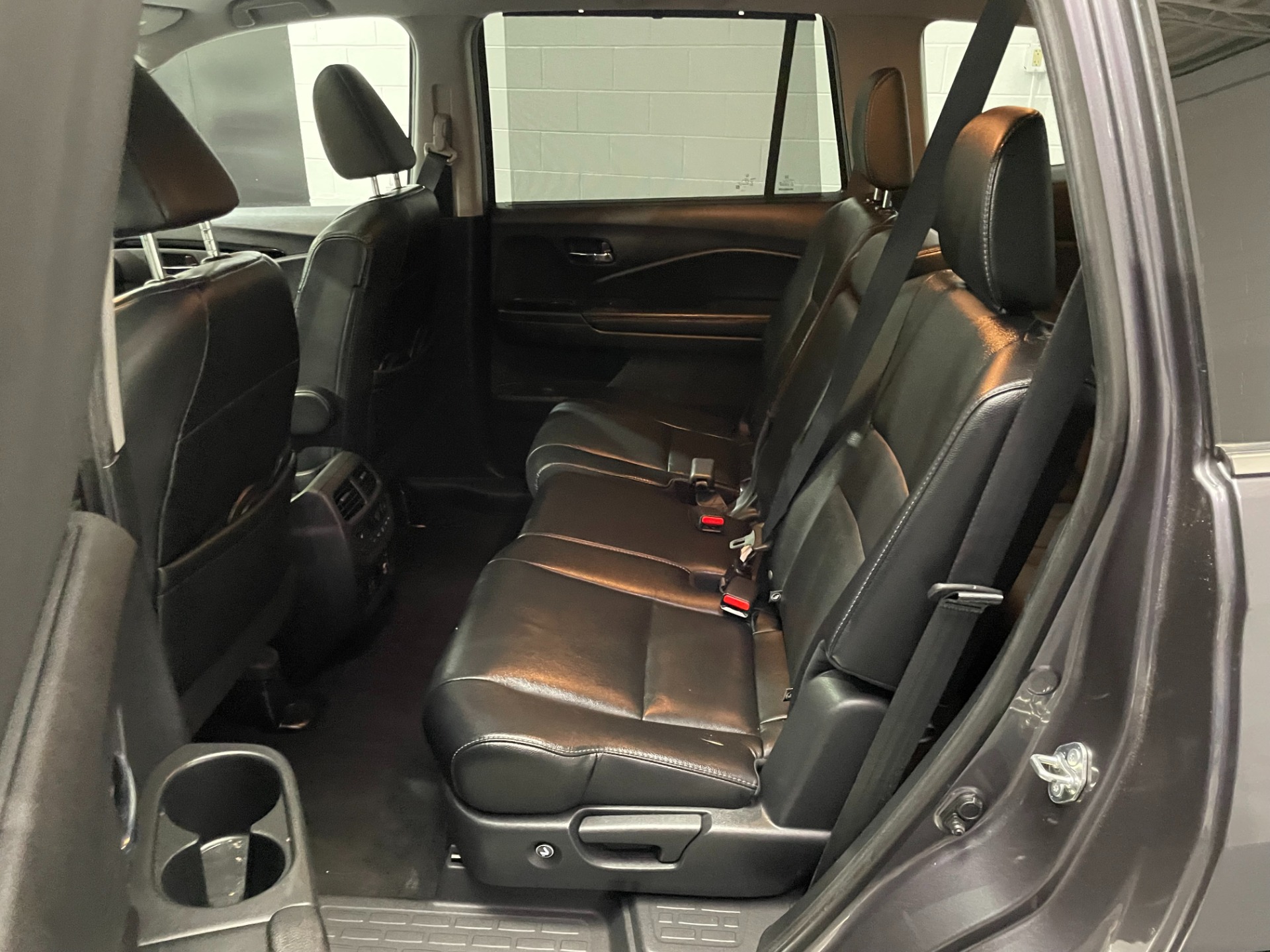 Used-2019-Honda-Pilot-Touring-8P-AWD