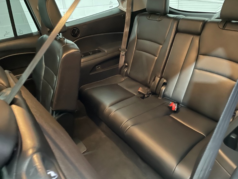 Used-2019-Honda-Pilot-Touring-8P-AWD