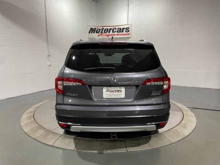 Used-2019-Honda-Pilot-Touring-8P-AWD
