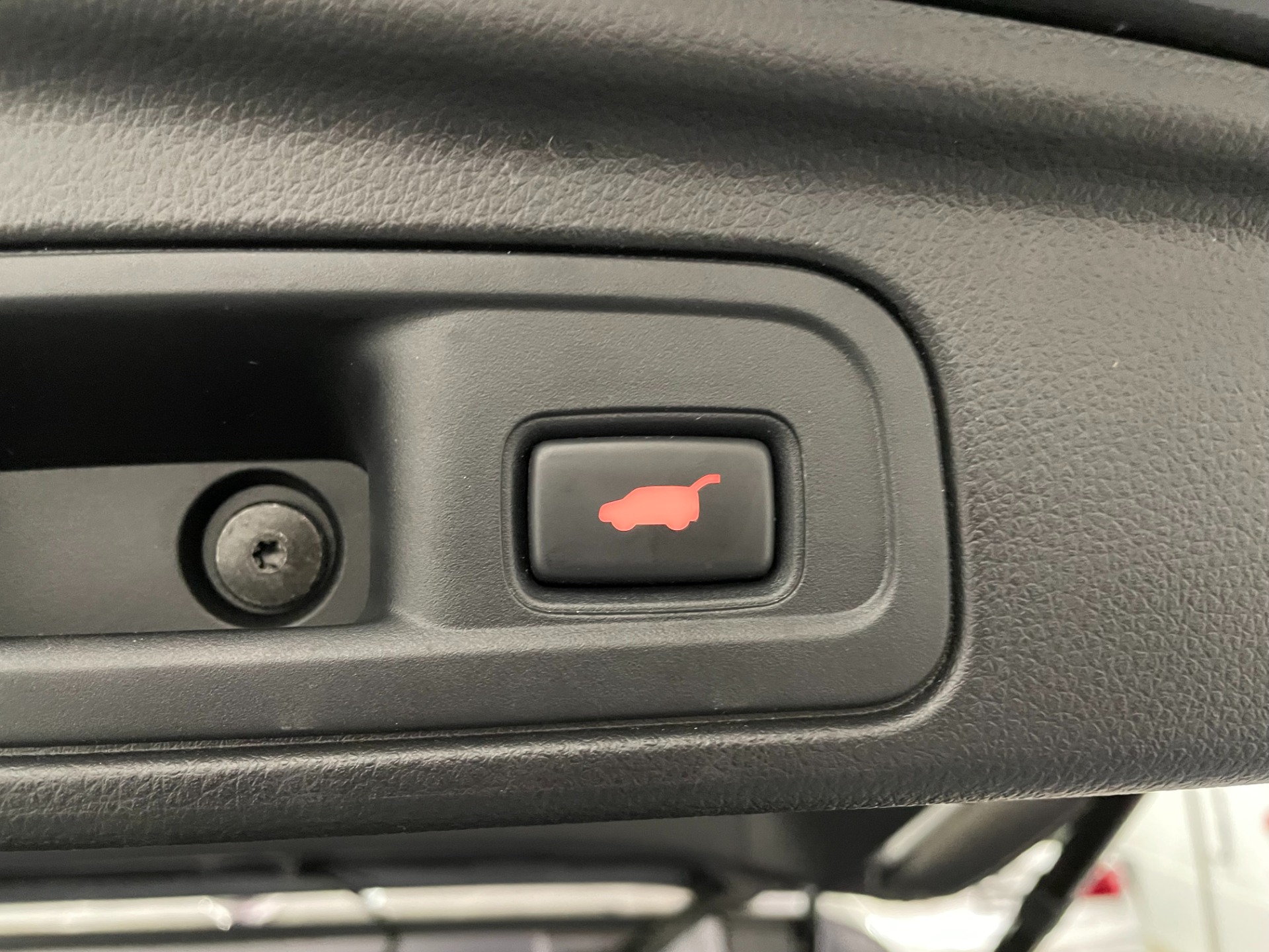 Used-2019-Honda-Pilot-Touring-8P-AWD