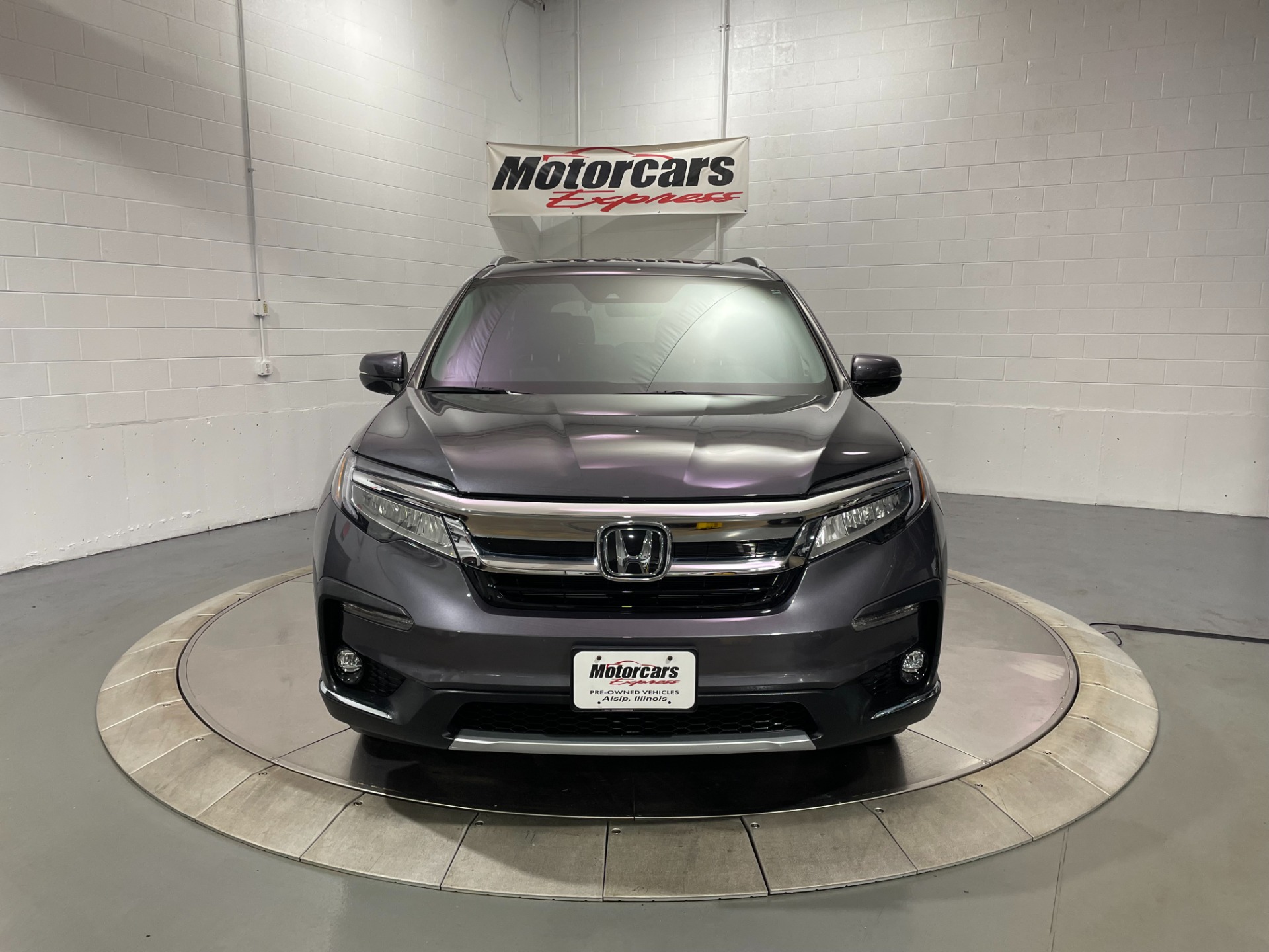 Used-2019-Honda-Pilot-Touring-8P-AWD