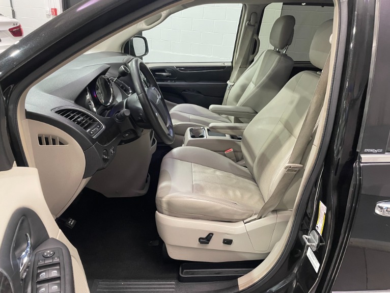 Used-2012-Chrysler-Town-and-Country-Touring-L-FWD