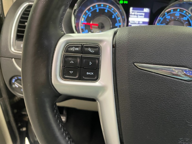 Used-2012-Chrysler-Town-and-Country-Touring-L-FWD