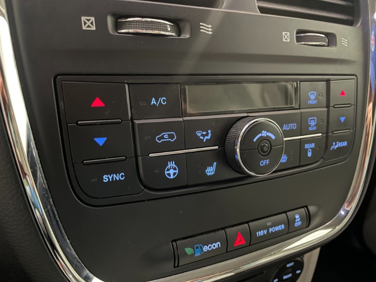 Used-2012-Chrysler-Town-and-Country-Touring-L-FWD