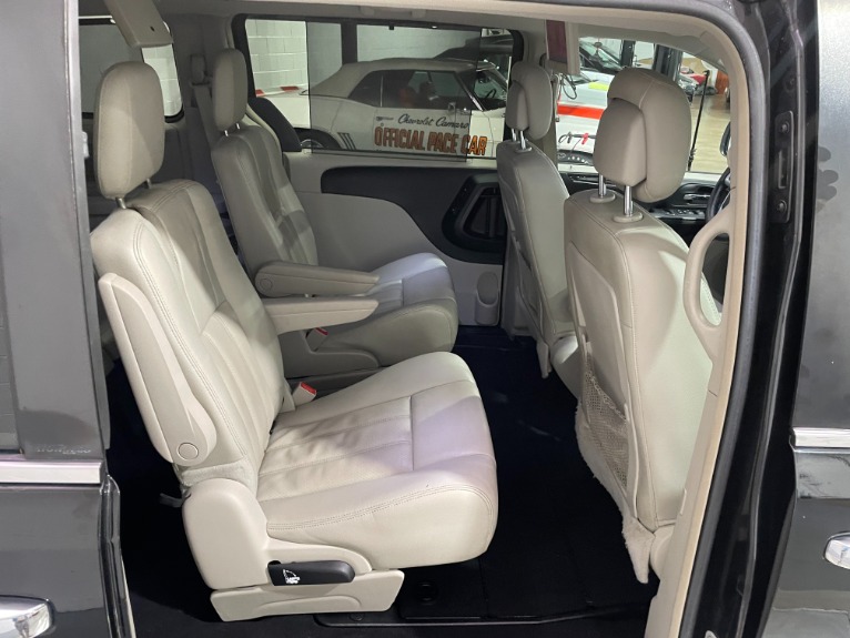 Used-2012-Chrysler-Town-and-Country-Touring-L-FWD