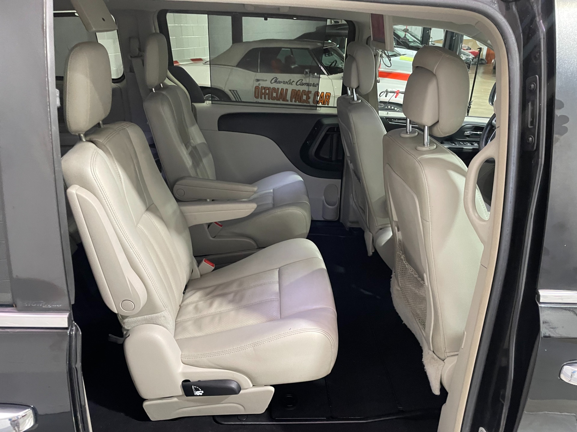 Used-2012-Chrysler-Town-and-Country-Touring-L-FWD