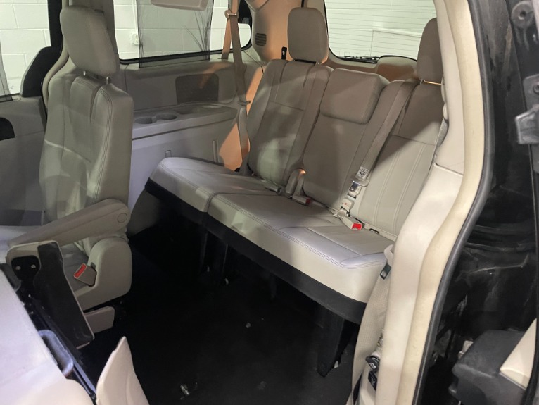 Used-2012-Chrysler-Town-and-Country-Touring-L-FWD