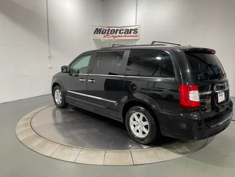 Used-2012-Chrysler-Town-and-Country-Touring-L-FWD