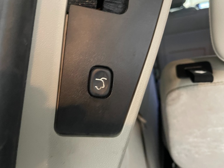 Used-2012-Chrysler-Town-and-Country-Touring-L-FWD